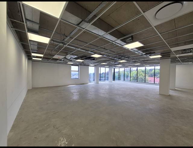 285M² OFFICE TO LET IN GLENADRIENNE